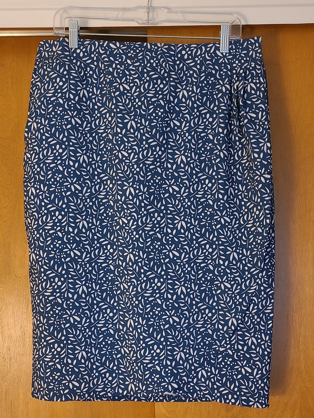 Ripskirt Hawaii Navy and White Leaf Print Velcro Closure Skirt
